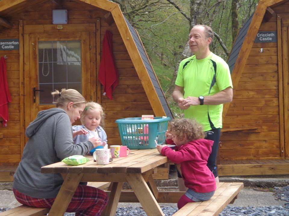 Bryn Dinas Camping Pods At The Foot Of Mt Snowdon Beddgelert Room photo