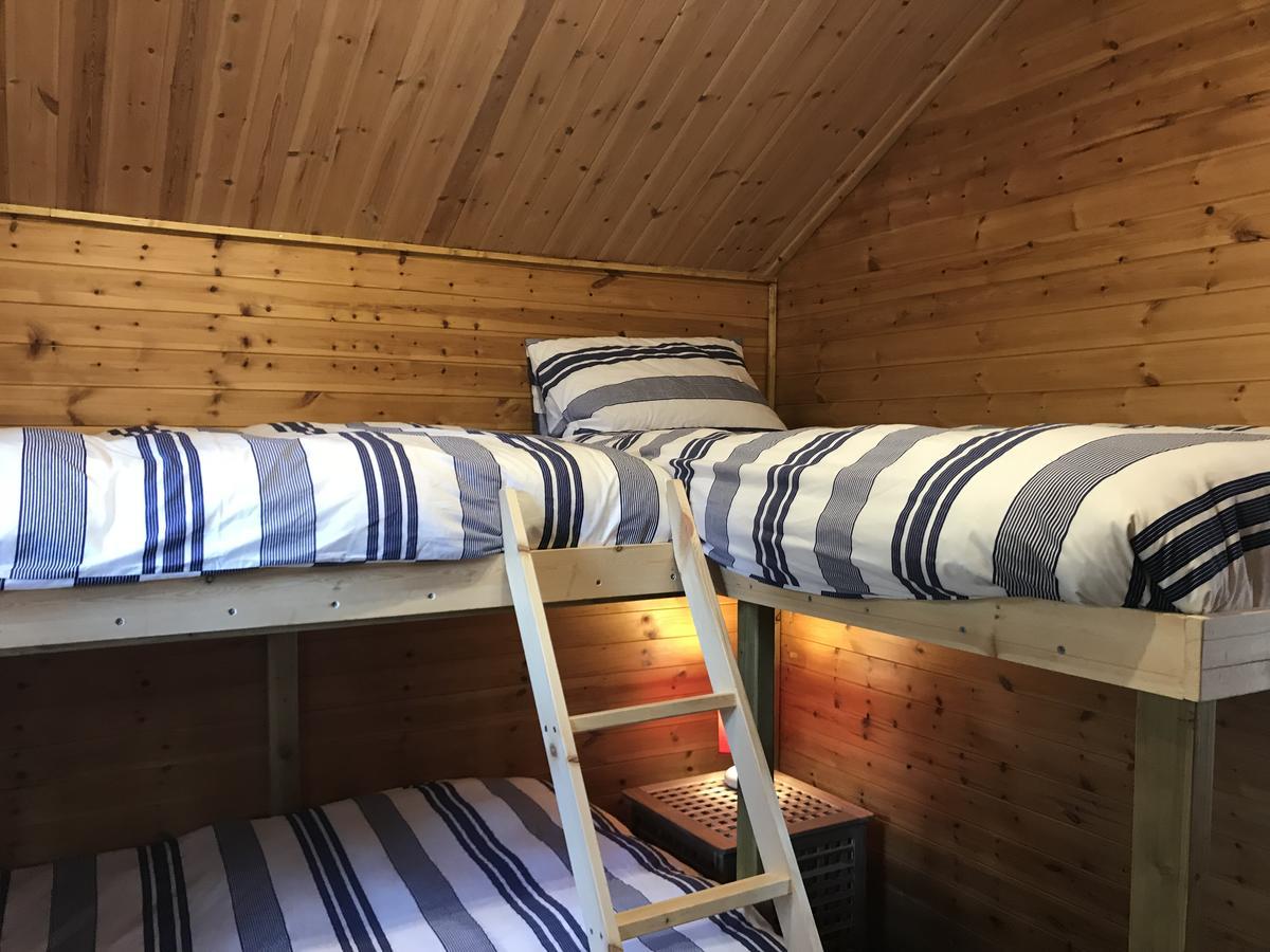 Bryn Dinas Camping Pods At The Foot Of Mt Snowdon Beddgelert Exterior photo
